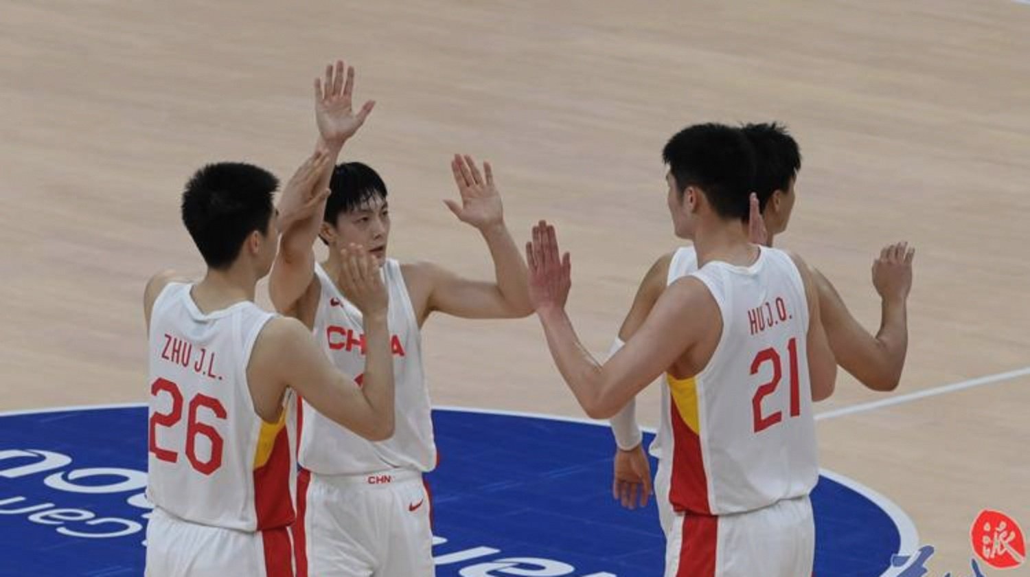 爱游戏-集结日CBA常规赛传出新动向，俄克拉荷马雷霆内部沟通，管理层表态——质疑声仍在，赛程密集仍需轮换