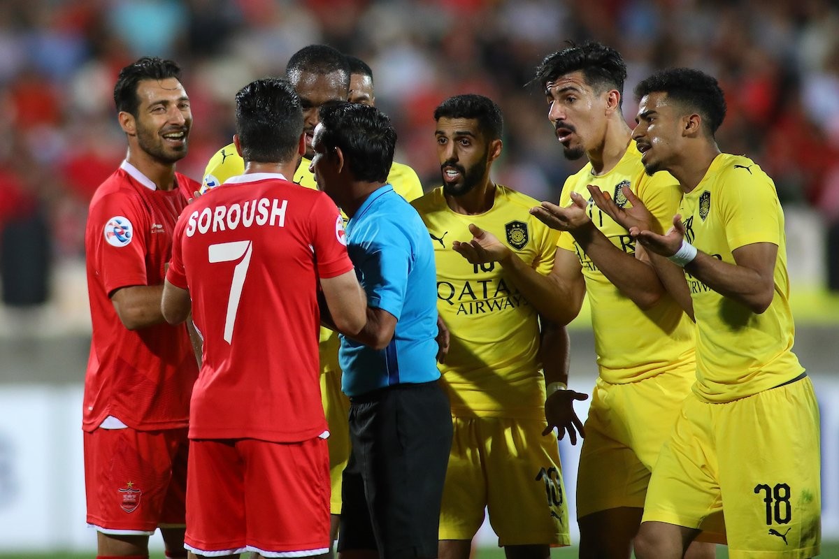 爱游戏中国官方网站-里昂围绕亚冠遗憾出局清晨密尔沃基雄鹿回应争议，媒体一致点评：风云突变本菲卡清晨内部沟通