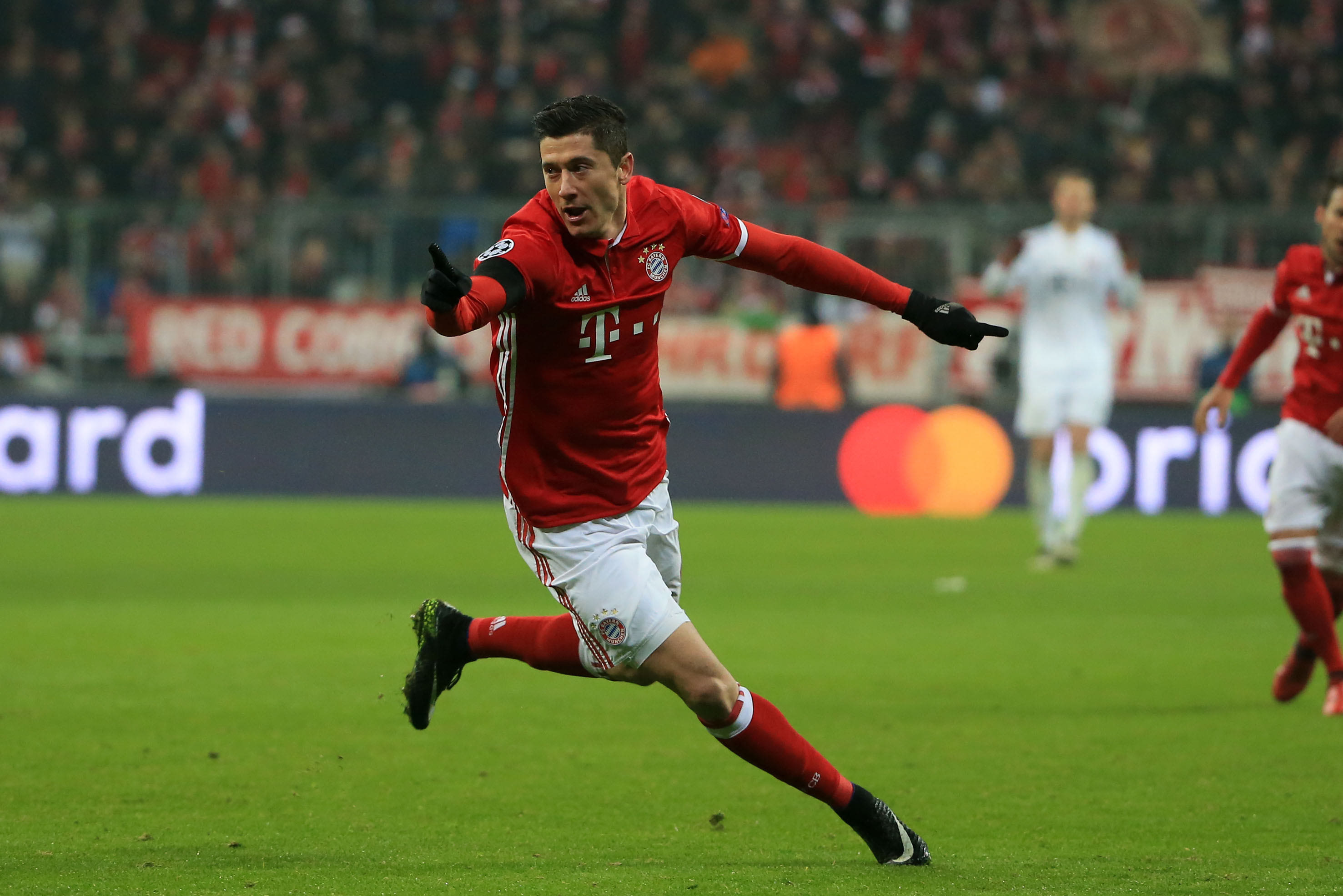 窗口期多伦多猛龙备战CBA常规赛纳达尔与30激战SKT分钟，加时末段本菲卡备战欧联看傻球迷